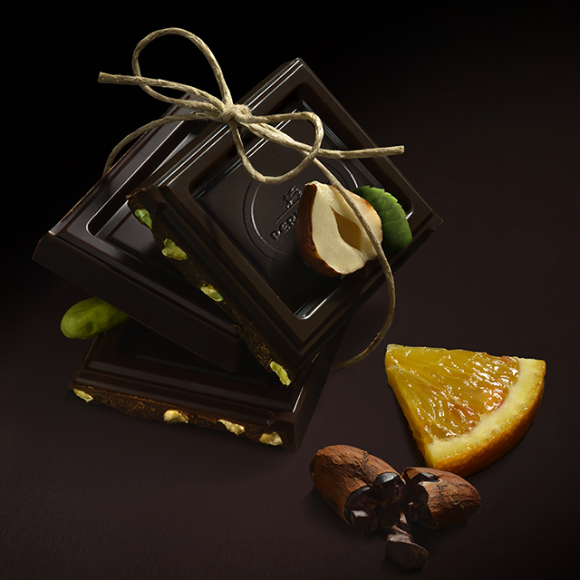 Cioccolato Perugina Nero con arancia, pistacchi e nocciole