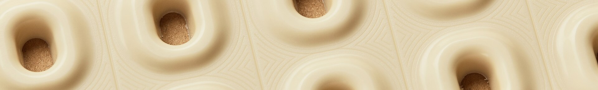 Tablò Bianco alla Vaniglia naturale Perugina, il piacere goloso di un cioccolatino unito alla semplicità di una tavoletta. Tablò Bianco alla Vaniglia naturale Perugina, il piacere goloso di un cioccolatino unito alla semplicità di una tavoletta.