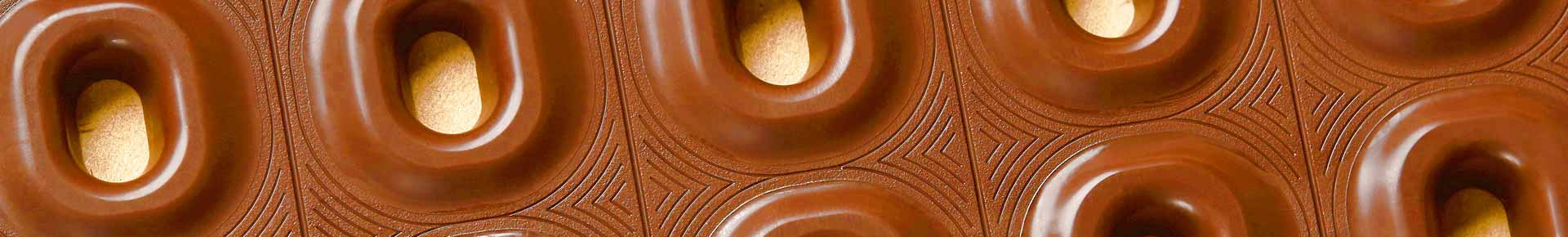 Tablò al Latte Cremoso Perugina, il piacere goloso di un cioccolatino unito alla semplicità di una tavoletta. Tablò al Latte Cremoso Perugina, il piacere goloso di un cioccolatino unito alla semplicità di una tavoletta.