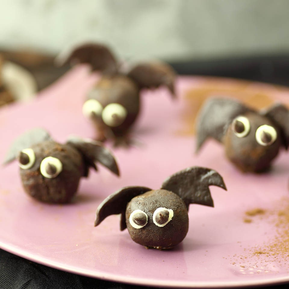 I pipistrelli golosi con Cioccolato Perugina® sono il dolce ideale per gustarsi un halloween ancor più spaventoso