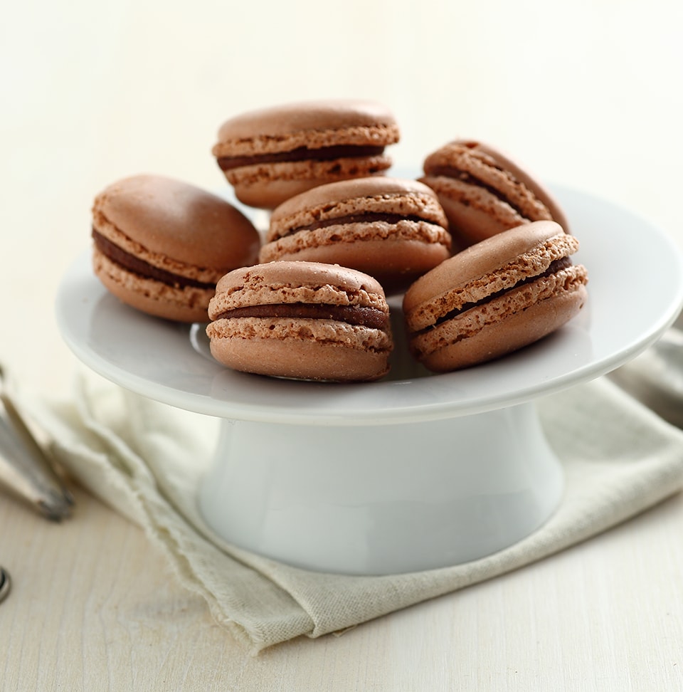 Macarons al cioccolato fondente, i più famosi dolcetti francesi con il gusto intenso del fondente Perugina®