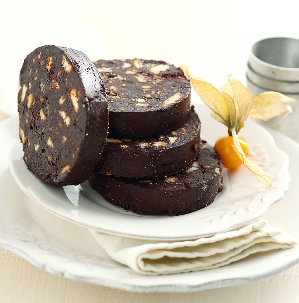 Salame di cioccolato con cacao Amaro Perugina®, tipico della tradizione italiana.