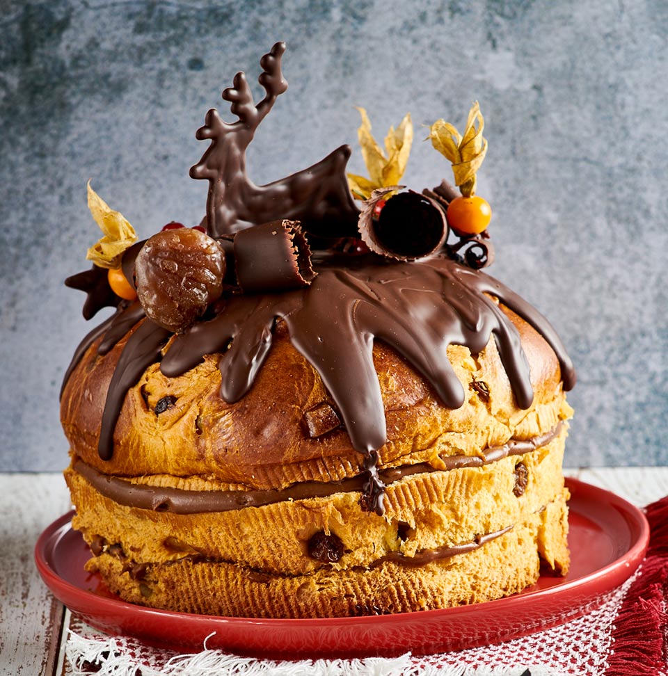 Panettone con crema al cioccolato e marroni